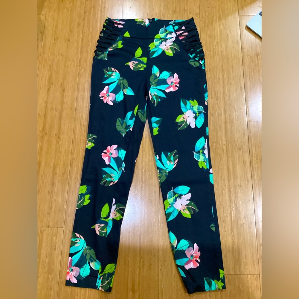 WOMENS Marciano Floral leggings size 4